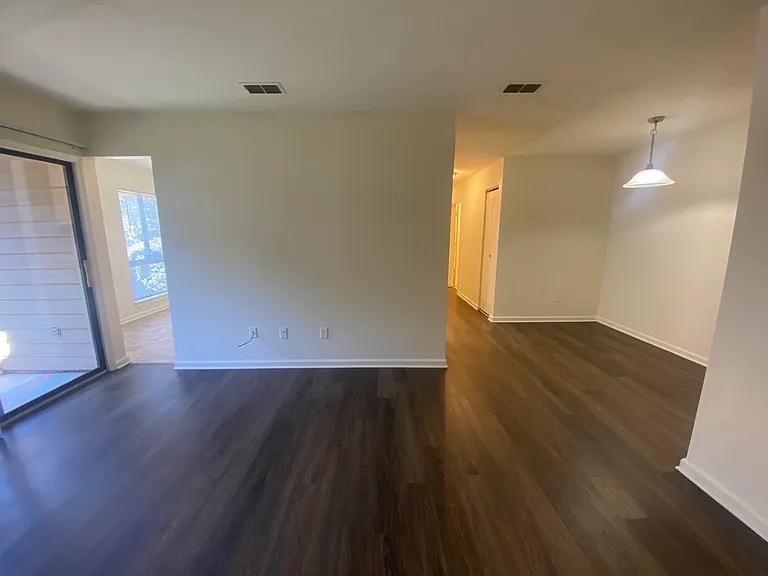 Princeton Circle West Apartments — Photo 42