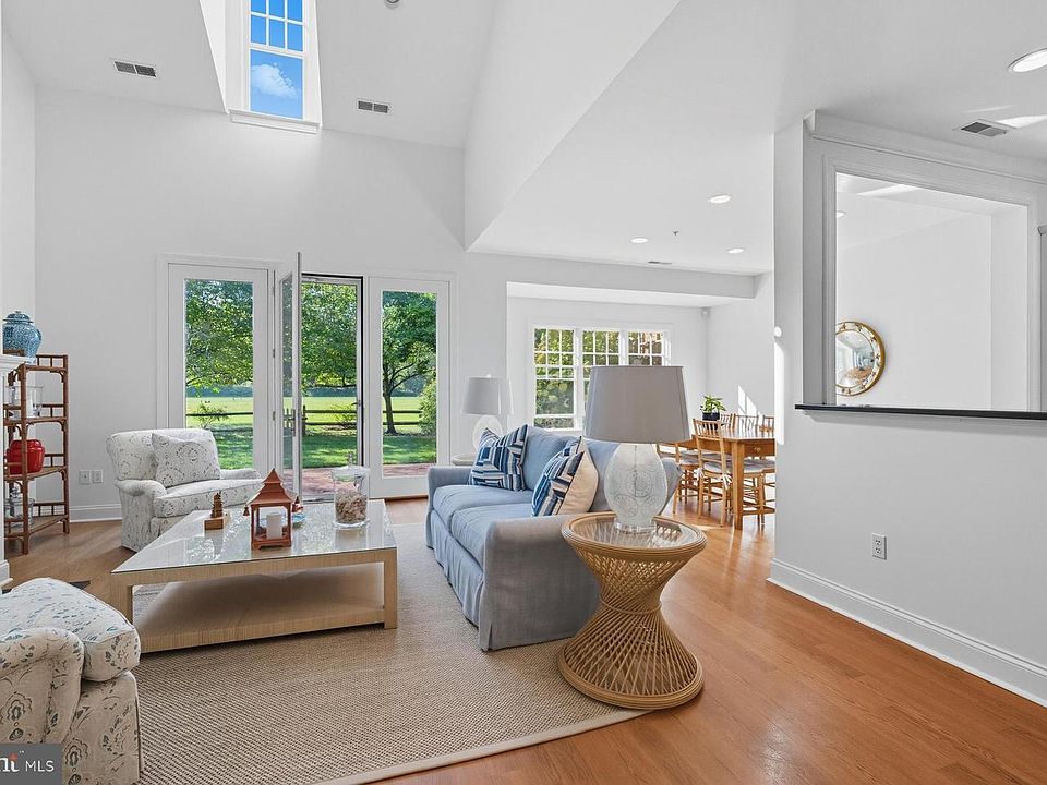 1st image of 28933 Jasper Ln
