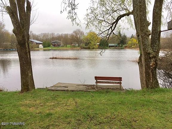 5th image of 8892 E Lake Dr