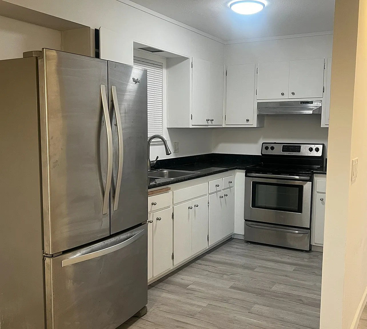 4 bed, 1000 sqft, $800 — Photo 3