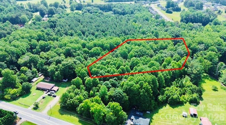 2nd image of 2417 Ring Rd