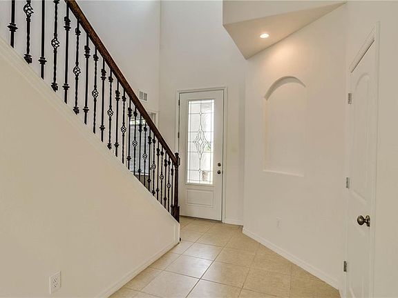 2nd image of 11845 Valhalla Woods Dr
