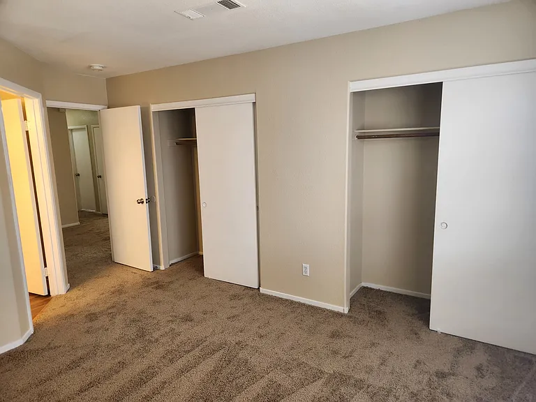 5724 Royal Castle Ln — Photo 22