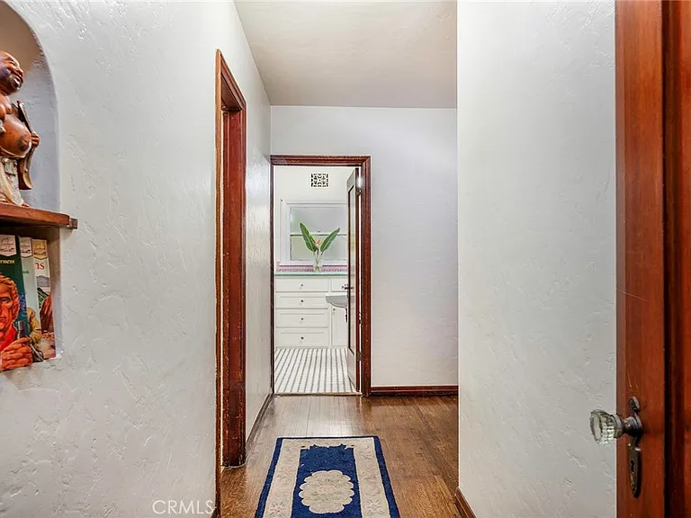 429 Olive Ave — Photo 17