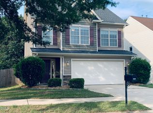 909 Steelhorse Dr, Fuquay Varina, NC 27526