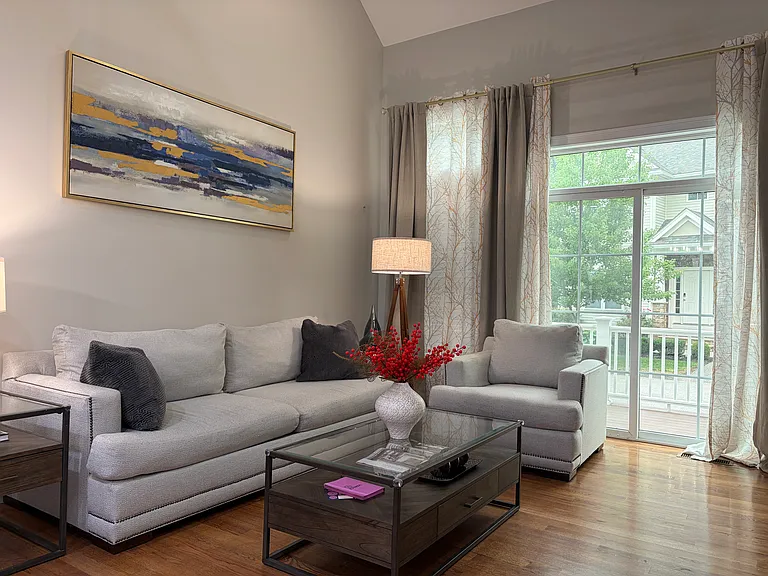 30 Boardwalk Dr — Photo 5