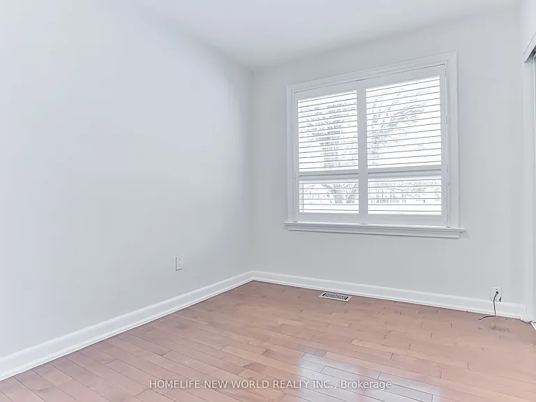 3 Erlesmere Ave — Photo 7