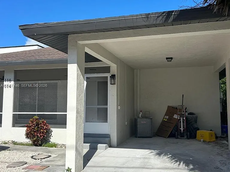 114 S Lakeside Dr #114 — Photo 4