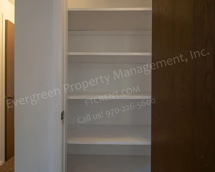2401 W Stuart St — Photo 11