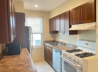 28-19 48th St #2, Astoria, NY 11103