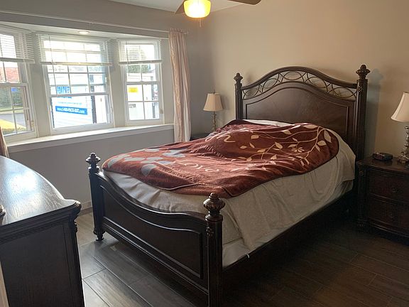 5th image of 11 E Revere Ln Floor 1