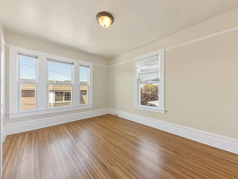 227 Chenery St — Photo 15