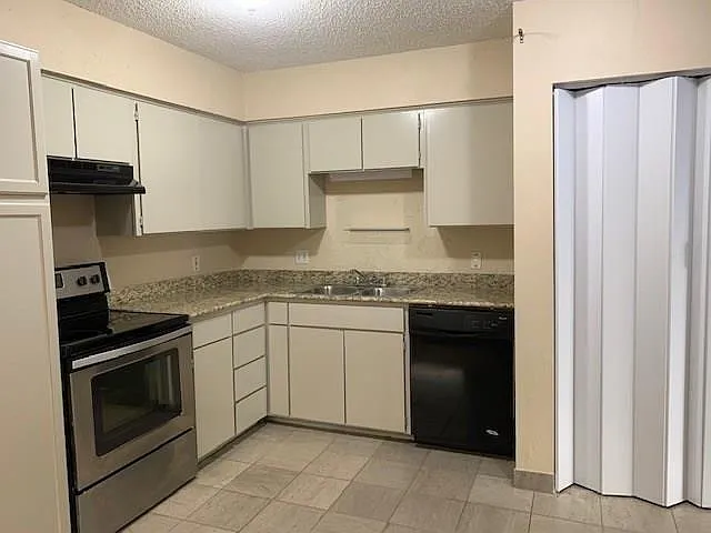 207 Trellis Pl #1 — Photo 5