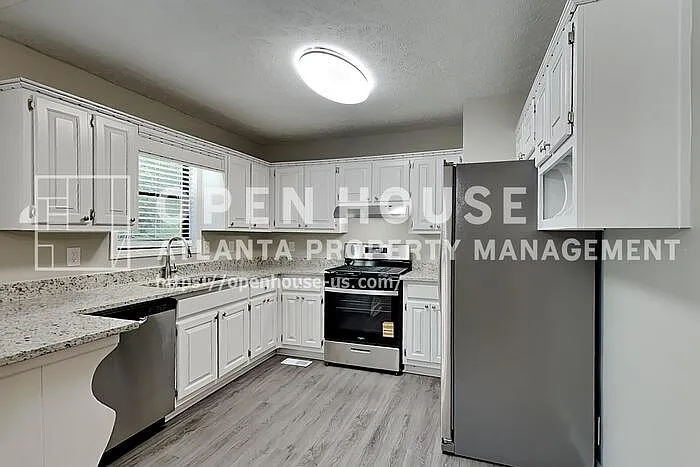 82 Fox Ridge Ct — Photo 4