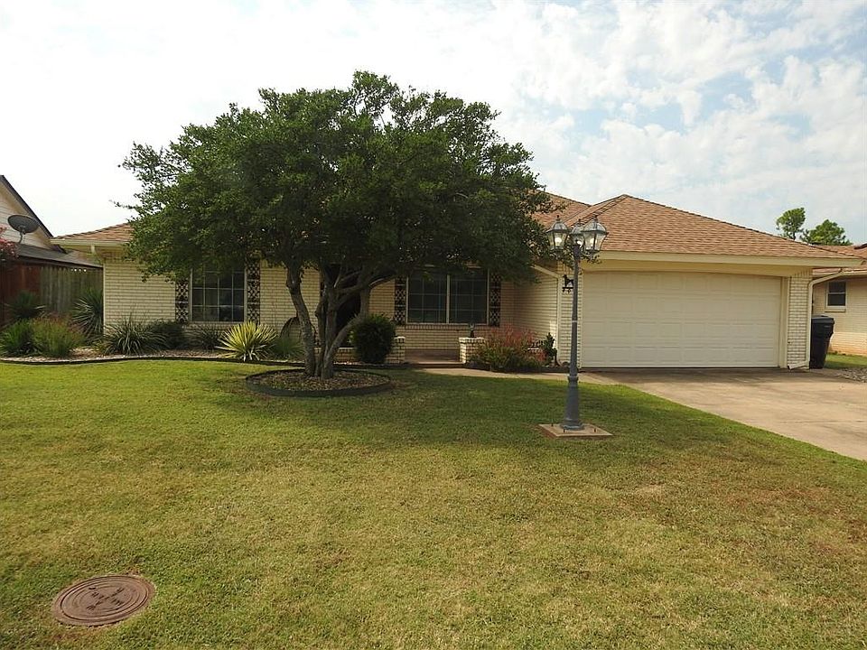 1st image of 404 SW 65th St