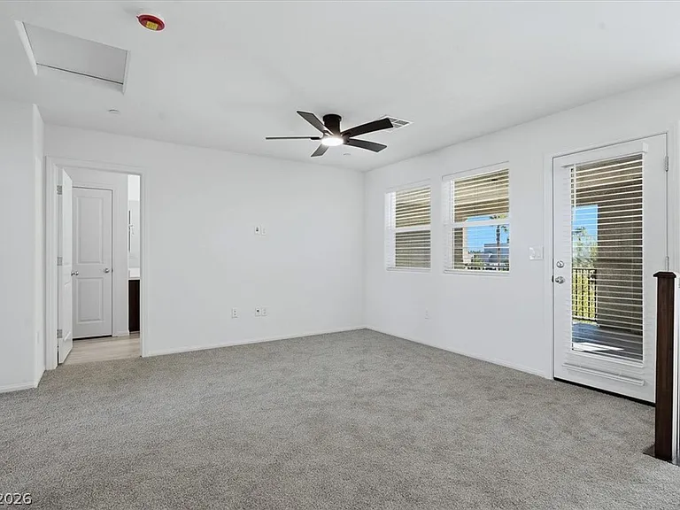 8667 Luxuriant Ave — Photo 9