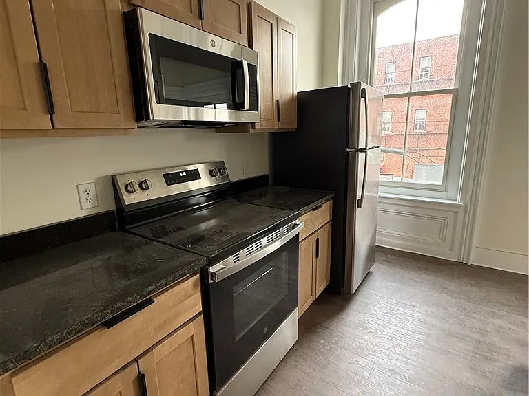 109 Main St — Photo 10