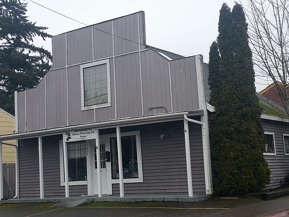 5th image of 1204 Park Ave