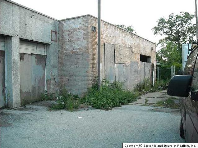 1st image of 930 Hylan Blvd