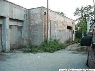 930 Hylan Blvd, Staten Island, NY 10305