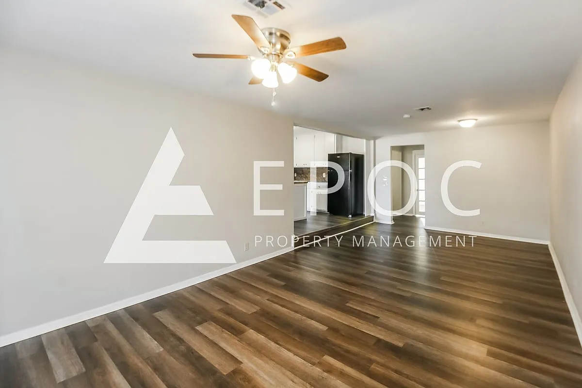 742 Highland Pkwy — Photo 3
