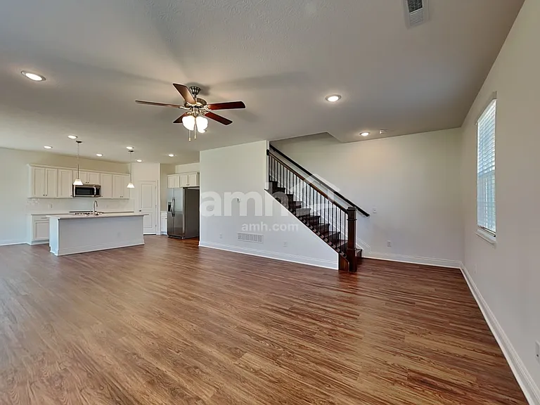 8300 Northpoint Dr — Photo 6