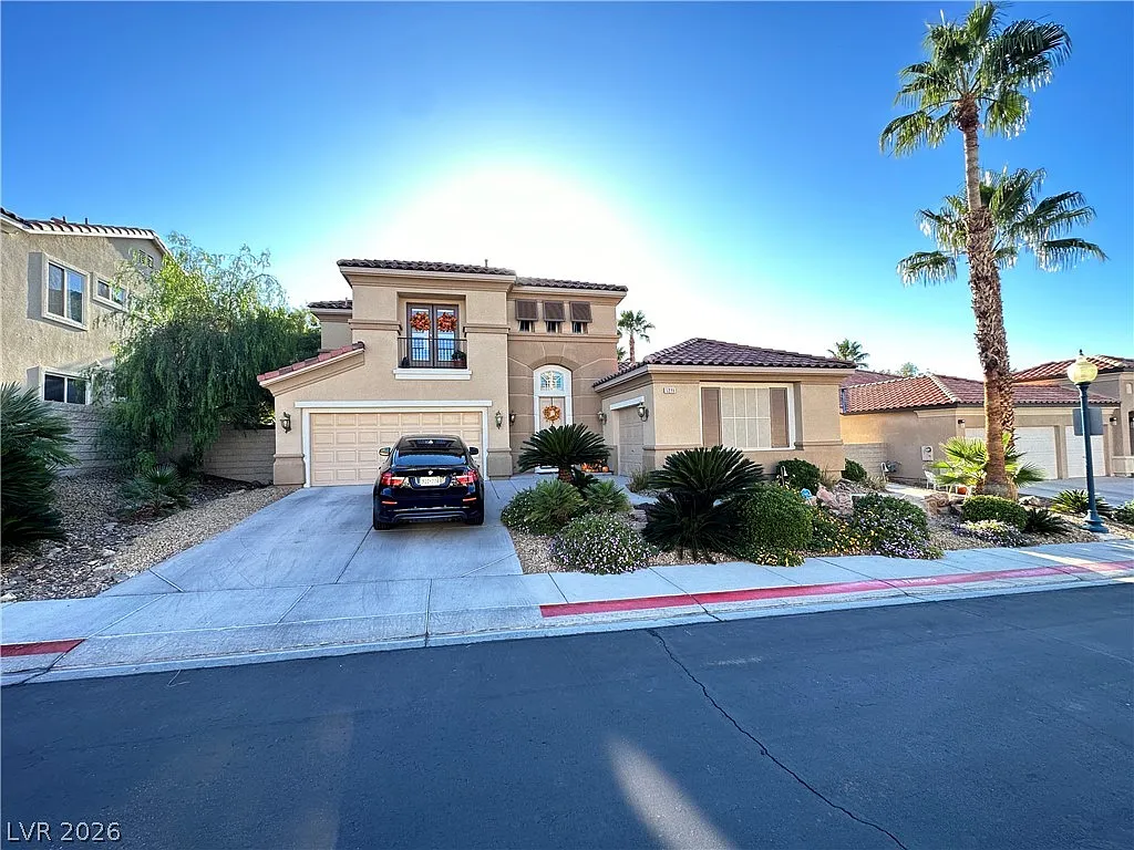 4 bed, 2.5 bath, 3695 sqft, $4,025 — Photo 2