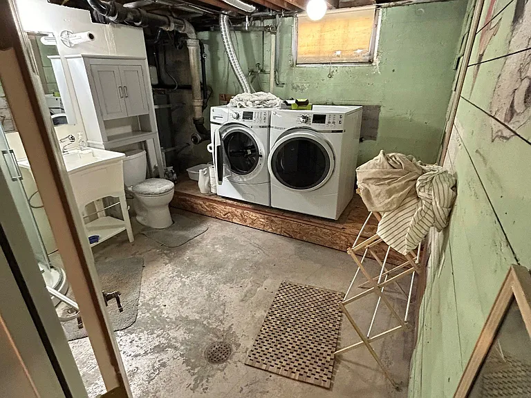430 Jason Ave N — Photo 25