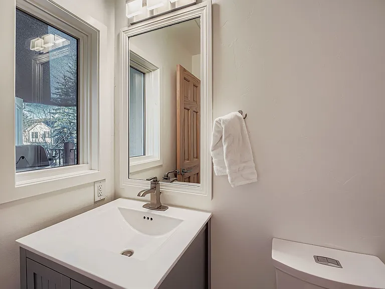 120 Hereford Rd #E — Photo 12