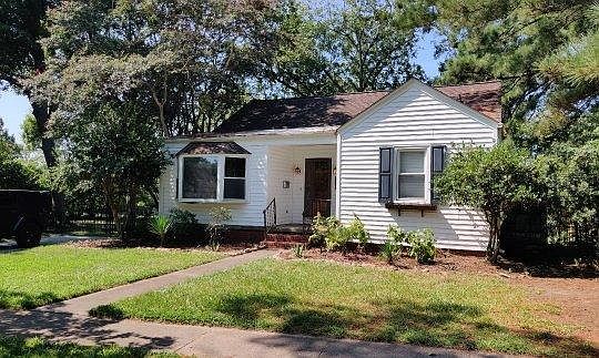 2nd image of 123 Orleans Cir