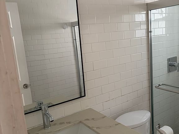 5th image of 21 SE 13th Ter