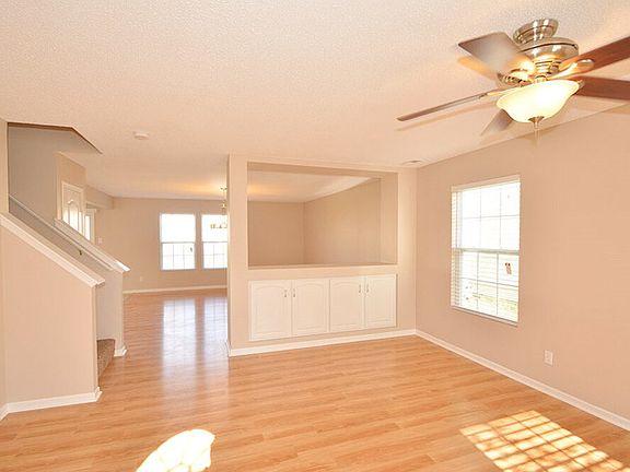 5th image of 15131 Clear St