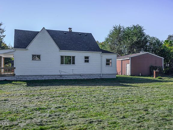 3rd image of 2045 La France St