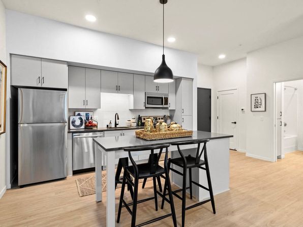 255 Western Ave N #523