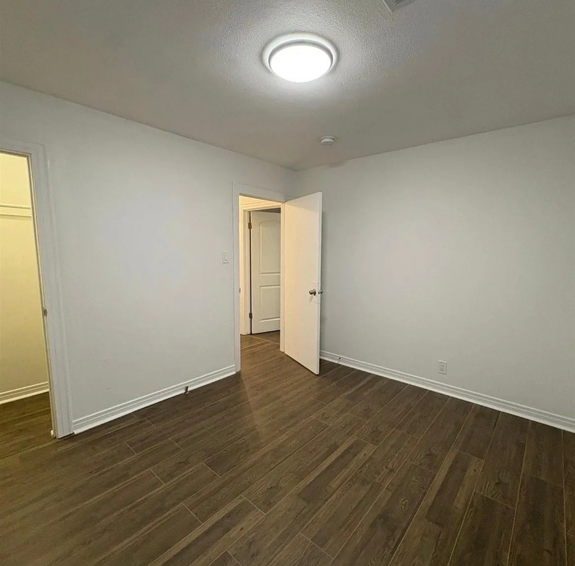 Spacious 2 Bed / 1 Bath on Wright Avenue in Little Rock, AR! — Photo 4