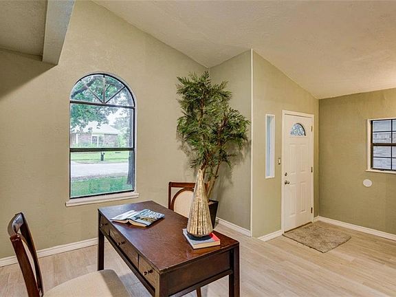 3rd image of 3613 Aspenwood Dr