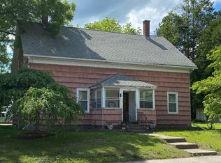 548 School St, Webster, MA 01570