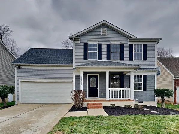 11232 Northwoods Forest Dr, Charlotte, NC 28214