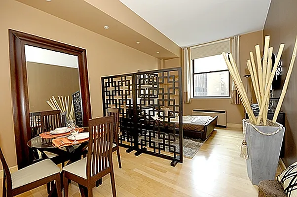 Sold by New York Residence | media 5