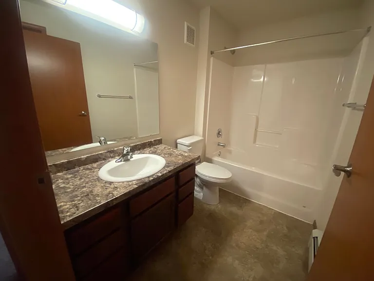 3202 — Photo 23
