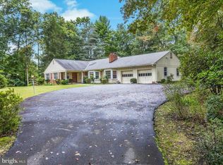 1122 Laurelwood Dr, Mc Lean, VA 22102