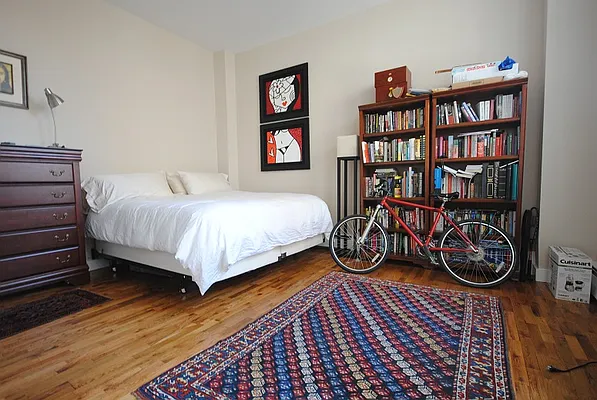 Rented by Bold New York | media 12