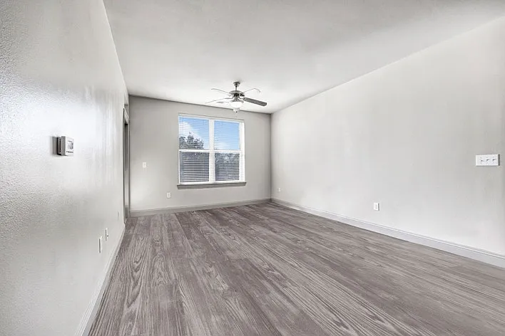 Oaks of Kyle Apartments — Photo 33