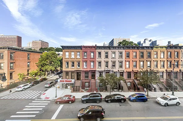 Rented by Compass | media 31