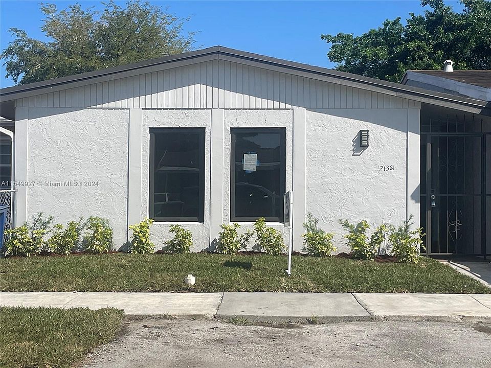 1st image of 21361 NW 39th Ave