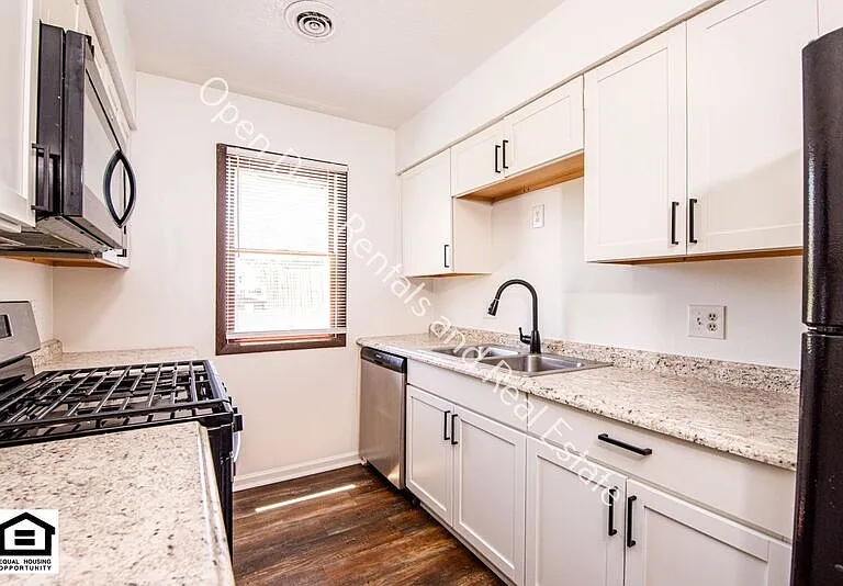 5214 Vermont Ln — Photo 9