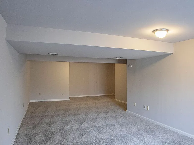 4129 Nantucket Dr — Photo 48