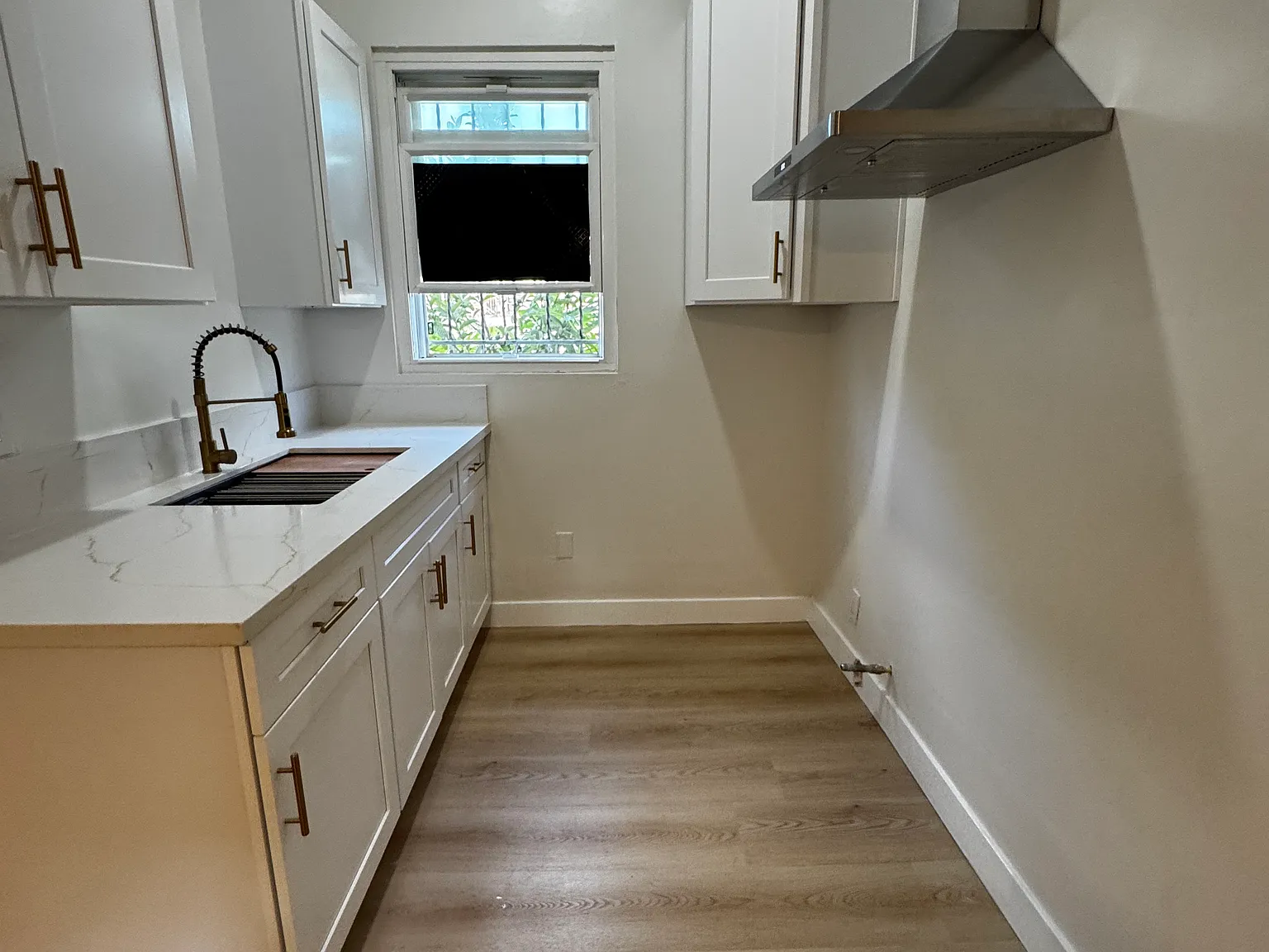 1 bed, 650 sqft, $2,000 — Photo 3