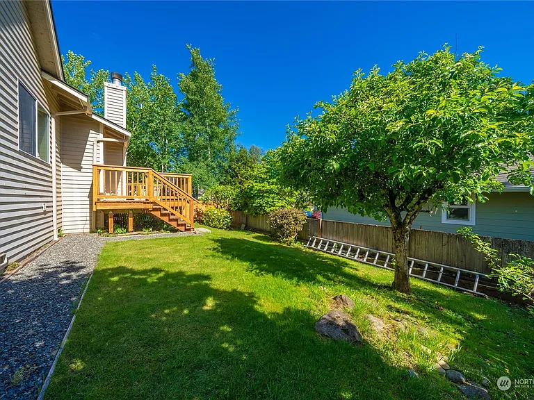 22931 SE 283rd St — Photo 24