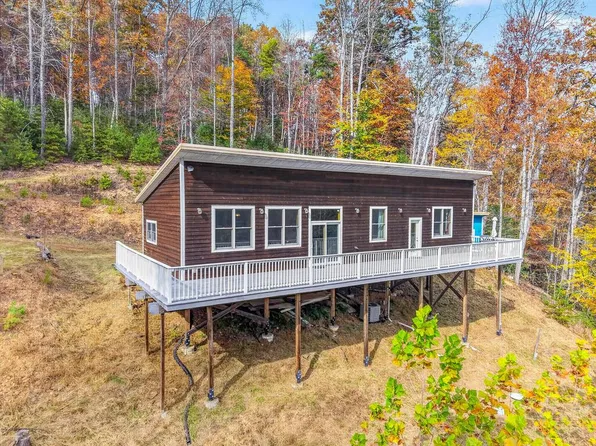 584 Buzzard Roost Ln, Max Meadows, VA 24360